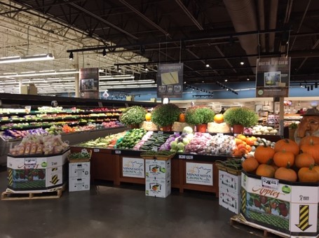 Minnesota Grocers Recognized for Promoting Locally Grown Products and